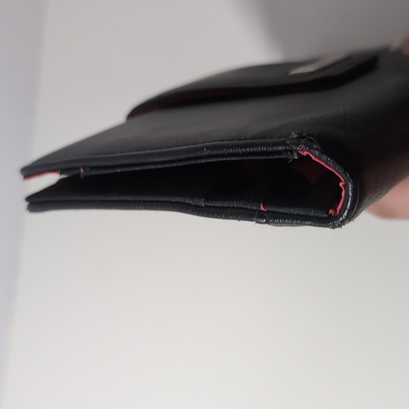 Kenneth Cole Black Wallet - Picture 9 of 10